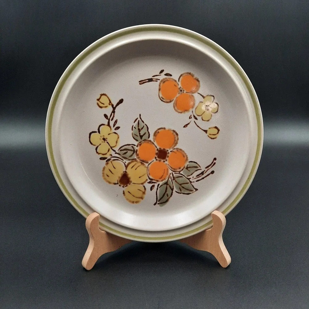 Vintage Harvest Collection Salad Plate – Mountain Flowers Japan,‎ 7 5/8